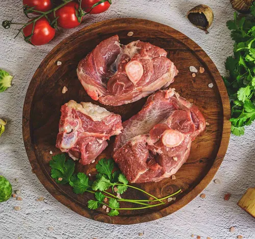 Local Naimy Lamb Female Cuts Bone In 500 g